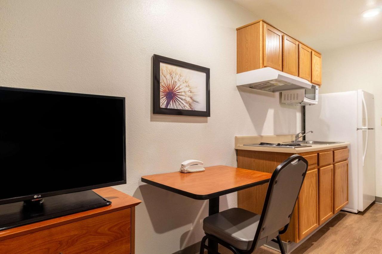 Woodspring Suites Conroe Buitenkant foto