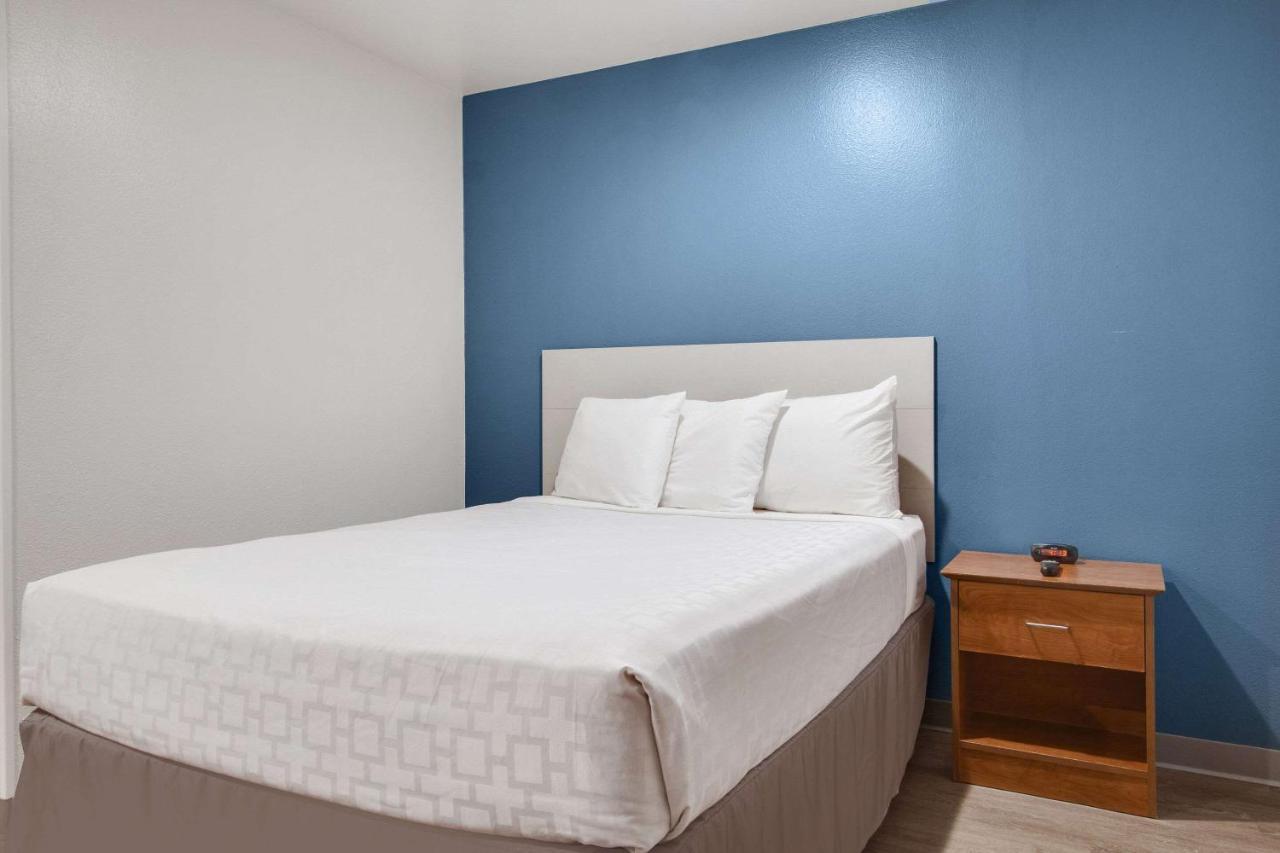 Woodspring Suites Conroe Buitenkant foto
